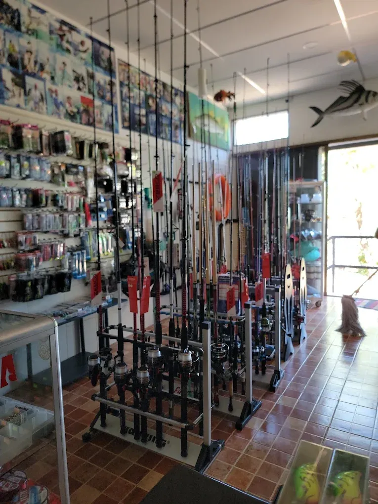 Interior de la tienda de pesca en Juigalpa, foto 1